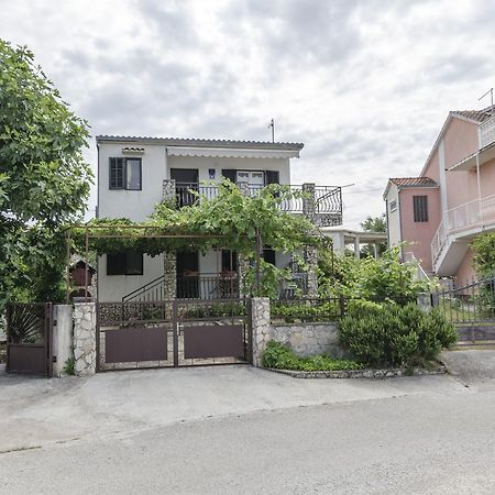 Apartment Brnabic روغوزنيكا المظهر الخارجي الصورة